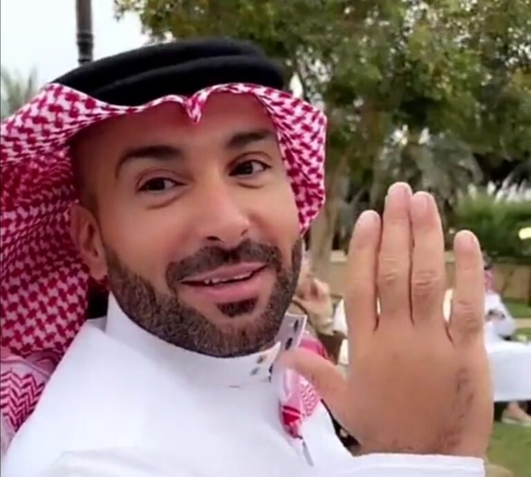 شاهد يزيد الراجحي يكشف مفاجأة بشأن عدم إفطاره في منزله