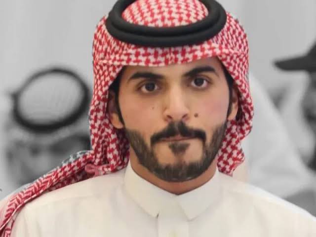 موقف إنساني لغازي الذيابي مع أحد متابعيه.. شاهد ماذا فعل؟