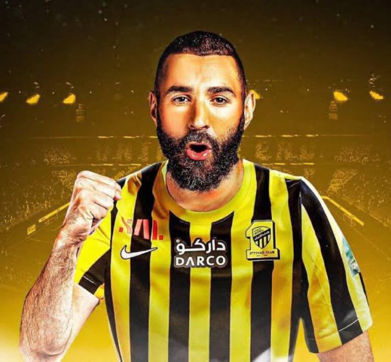 رسميًا.. كريم بنزيما يوقع عقده مع الاتحاد بشكل نهائي