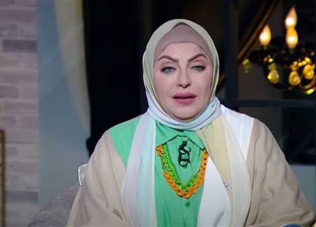 الفنانة المصرية ميار الببلاوي تثير جدلا واسعا بسبب علامة قبول الحج