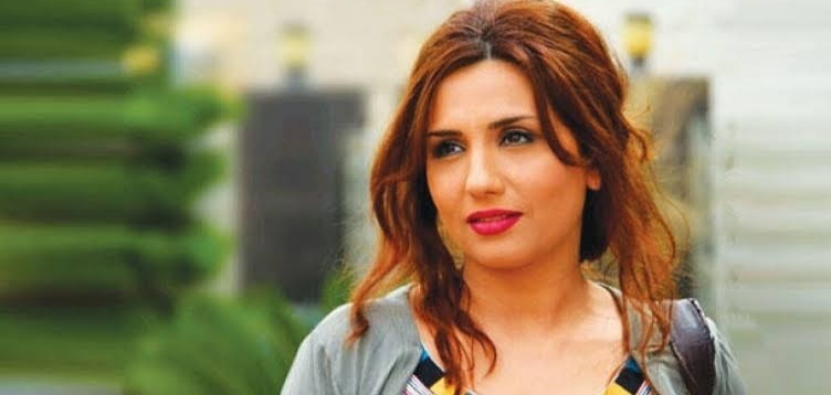 لأول مرة شاهد رنا شميس تكشف كواليس إصابتها بشلل في وجهها بعد عملية تجميل