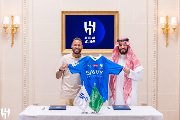 الهلال يعلن التعاقد مع اللاعب البرازيلي “نيمار” رسمياً