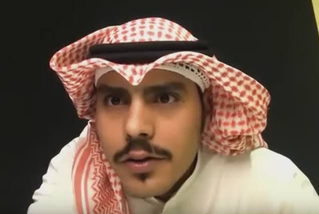 شاهد ماجد العنزي يحكم على فهودي بحلق شعره مقابل أسد عبر التيك توك