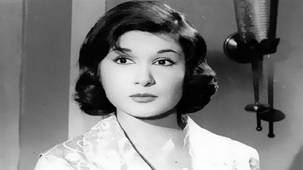 بطة السينما.. شاهد صورة حديثة للفنانة كريمان قبل وفاتها بعمر 87 عاما