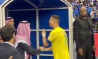 شاهد رونالدو يشكو لبن نافل تصرفات جماهير الهلال