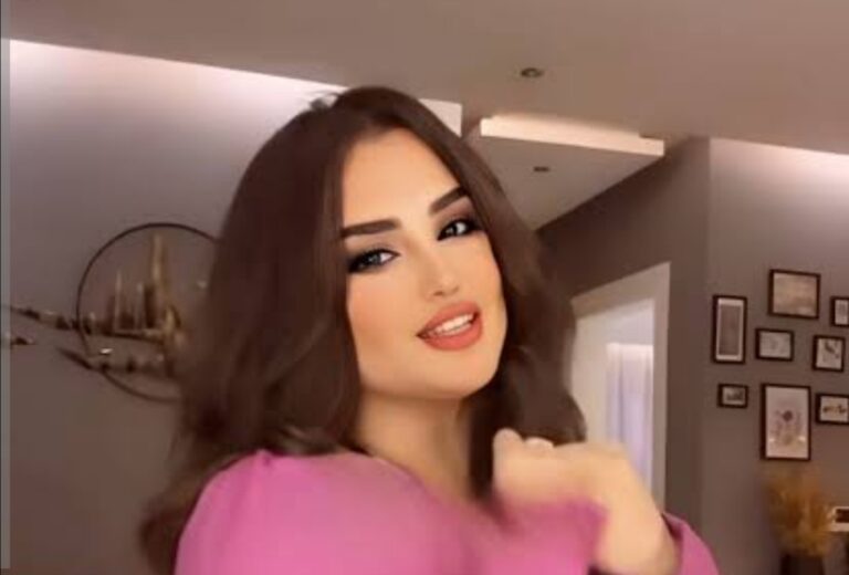 شاهد رد ميعاد العسيري على متابعة أحرجتها: على أي أساس ماخذينك مذيعة وأنتي لا معاك شهادة تخصص إعلام ولا شيء