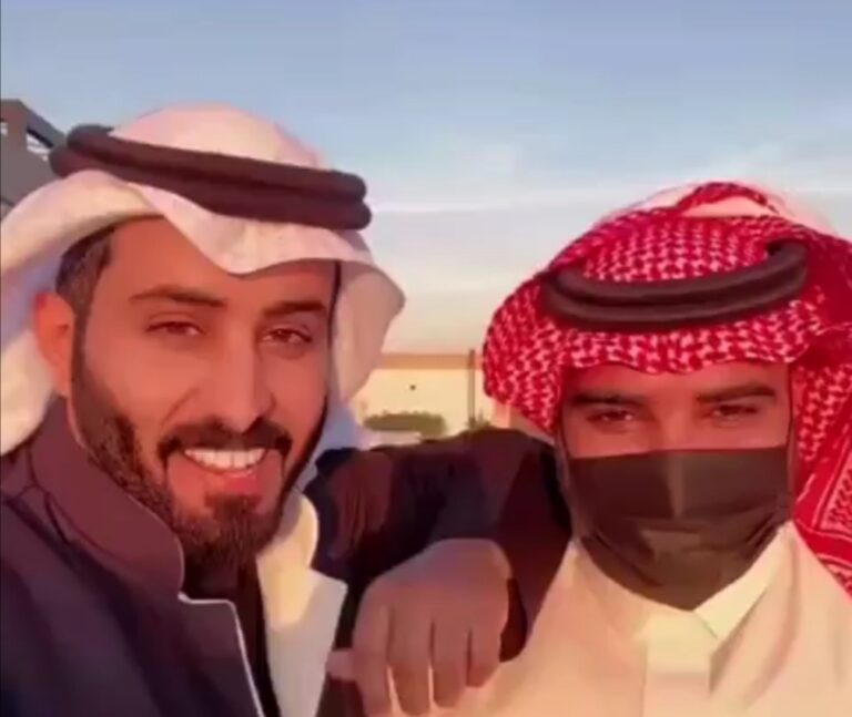 ترند الشرق الأوسط.. شاهد صاحب “راعي المعمول” يلتقي بعبدالرحمن المطيري.. ويكشف عن مشاهدات خيالية لتغريدته