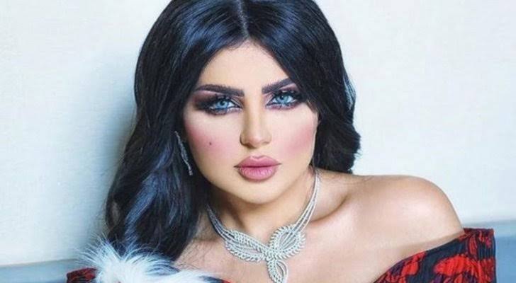 شاهد حليمة بولند تزور ضريح الإمام علي وتظهر بالحجاب  إيران